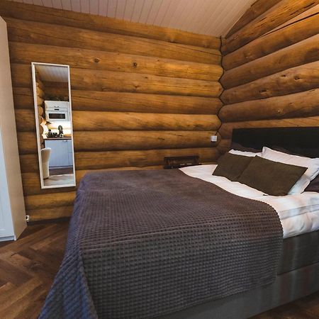 Cozy Log Cabin By Invisible Forest Lodge Рованиеми Экстерьер фото