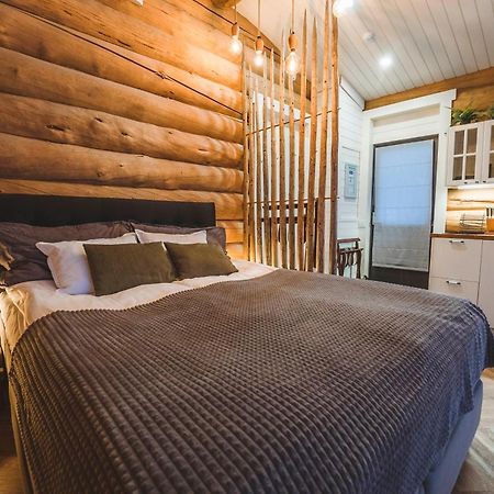 Cozy Log Cabin By Invisible Forest Lodge Рованиеми Экстерьер фото