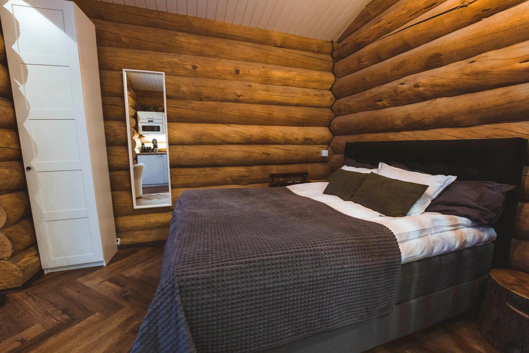 Cozy Log Cabin By Invisible Forest Lodge Рованиеми Экстерьер фото